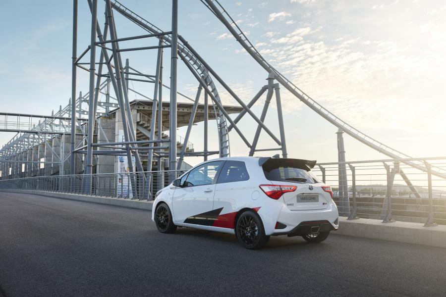  Toyota Yaris GRMN 2017 года  (фото 29 из 51)